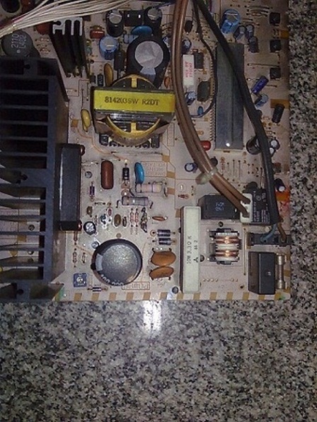 FOTO1 -adelante derecha.jpg